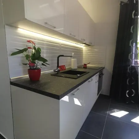 Adriana Apartmán *