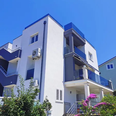 Adriana Apartment Seget Vranjica