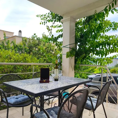 Apartment Adriana Seget Vranjica
