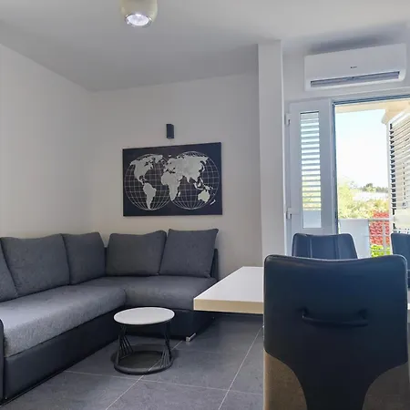 Adriana Apartment Seget Vranjica